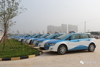 太原出租車司機(jī)集體探訪比亞迪 電動(dòng)化轉(zhuǎn)型的堅(jiān)定步伐